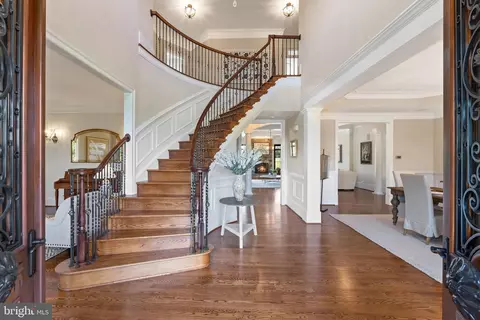 Entry Way - 15999 Hampton Rd, Hamilton, VA 20158 photo 3 of 14