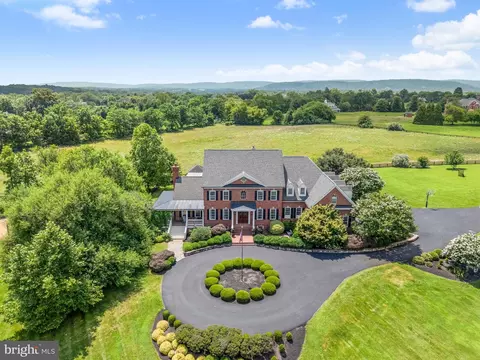 View/Area - 15999 Hampton Rd, Hamilton, VA 20158 photo 4 of 7