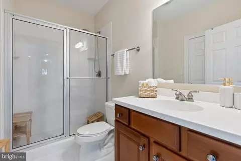 Bath - 15999 Hampton Rd, Hamilton, VA 20158 photo 8 of 8