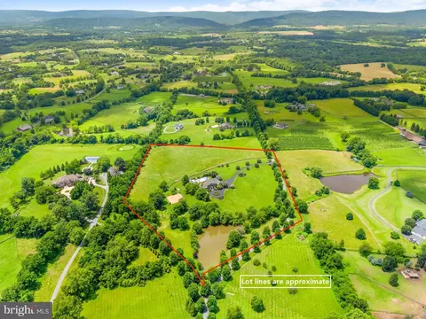 View/Area - 15999 Hampton Rd, Hamilton, VA 20158 photo 7 of 7