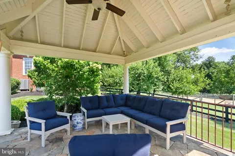 Exterior - 15999 Hampton Rd, Hamilton, VA 20158 photo 27 of 31