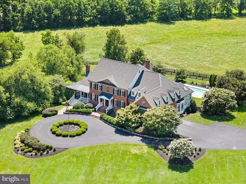 View/Area - 15999 Hampton Rd, Hamilton, VA 20158 photo 3 of 7
