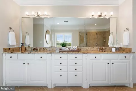 Bath - 15999 Hampton Rd, Hamilton, VA 20158 photo 4 of 8