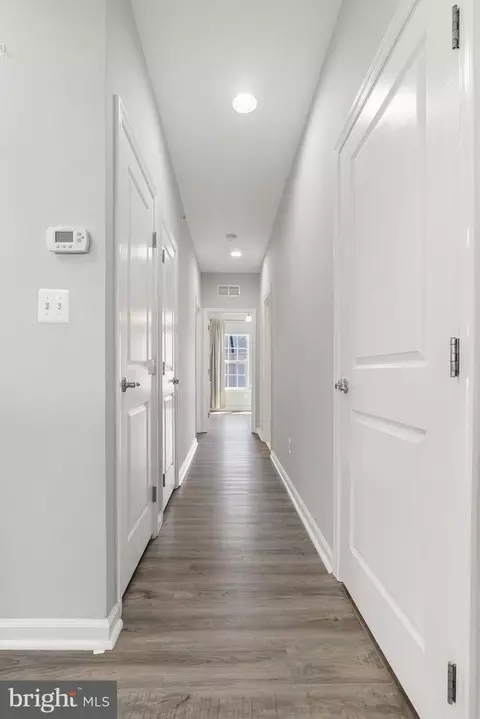 Entry Way - 42565 Burbank Ter, Sterling, VA 20166 photo 5 of 7