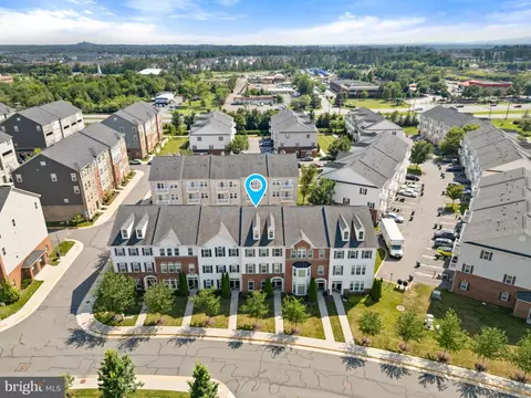 View/Area - 42565 Burbank Ter, Sterling, VA 20166 photo 2 of 10