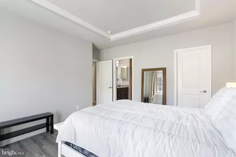 Bedroom - 42565 Burbank Ter, Sterling, VA 20166 photo 2 of 3