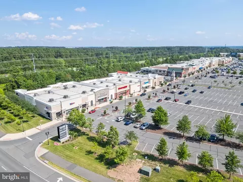 Exterior - 42565 Burbank Ter, Sterling, VA 20166 photo 6 of 7