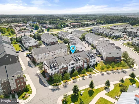View/Area - 42565 Burbank Ter, Sterling, VA 20166 photo 1 of 10