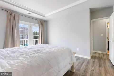 Bedroom - 42565 Burbank Ter, Sterling, VA 20166 photo 3 of 3