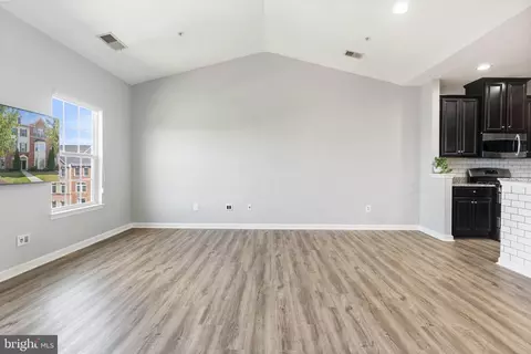 Living - 42565 Burbank Ter, Sterling, VA 20166 photo 3 of 3