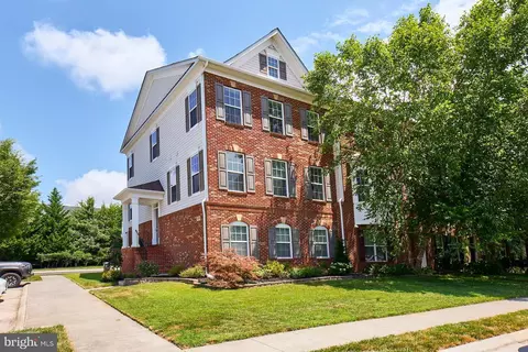 25066 Croxley Green Sq, Aldie, VA 20105