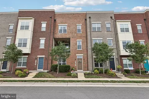 21081 Ashburn Heights Dr, Ashburn, VA 20148