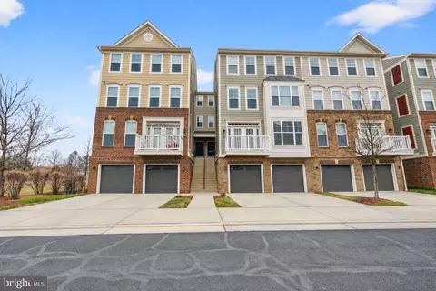 43368 Town Gate Sq, Chantilly, VA 20152