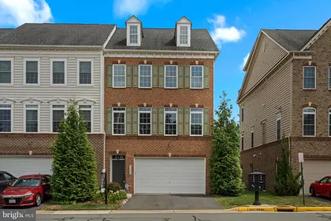 42665 Burbank Ter, Sterling, VA 20166