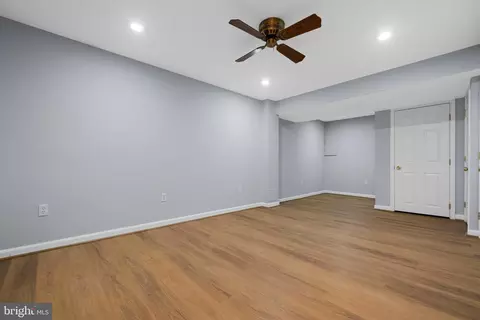 19 Dulany Ct, Sterling, VA 20165 photo 24