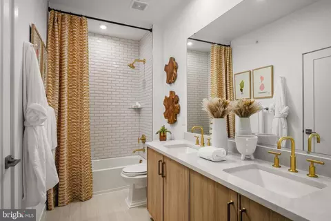 22149 Midmoore Dr, Ashburn, VA 20148 photo 9