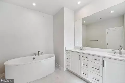22149 Midmoore Dr, Ashburn, VA 20148 photo 6