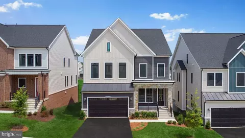 41883 Night Nurse Cir, Brambleton, VA 20148
