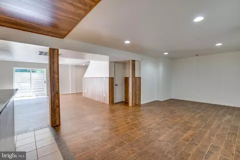 Living - 25869 Spring Farm Cir, Chantilly, VA 20152 photo 21 of 21