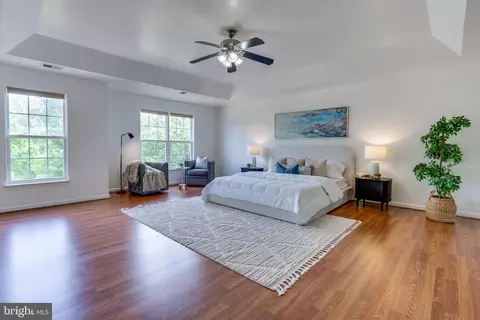 Bedroom - 25869 Spring Farm Cir, Chantilly, VA 20152 photo 1 of 8