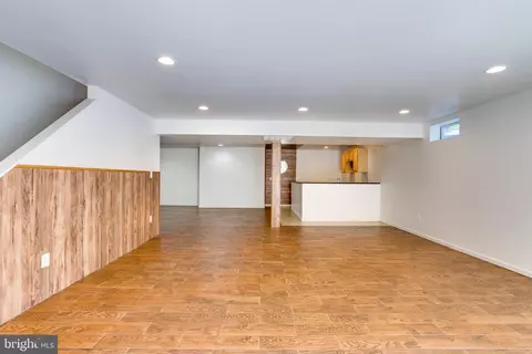 Living - 25869 Spring Farm Cir, Chantilly, VA 20152 photo 18 of 21