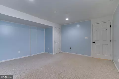 Other - 25869 Spring Farm Cir, Chantilly, VA 20152 photo 25 of 29
