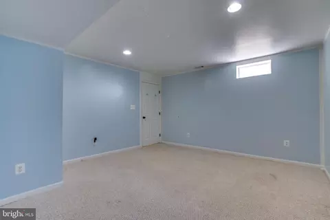 Other - 25869 Spring Farm Cir, Chantilly, VA 20152 photo 26 of 29