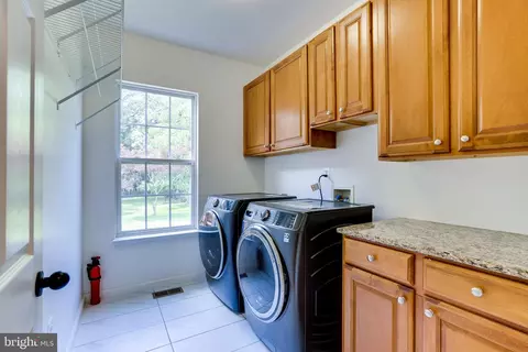 Other - 25869 Spring Farm Cir, Chantilly, VA 20152 photo 10 of 29