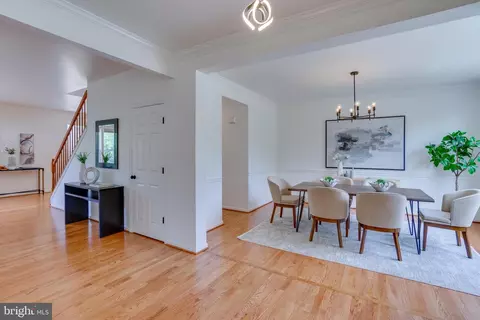 Dining - 25869 Spring Farm Cir, Chantilly, VA 20152 photo 5 of 6