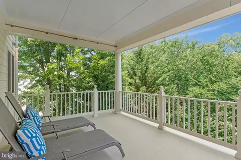 Exterior - 18752 Upper Meadow Dr, Leesburg, VA 20176 photo 3 of 21