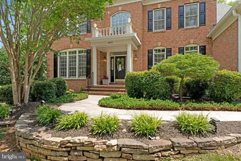 Other - 18752 Upper Meadow Dr, Leesburg, VA 20176 photo 1 of 27