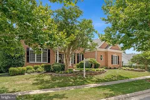 Exterior - 18752 Upper Meadow Dr, Leesburg, VA 20176 photo 20 of 21