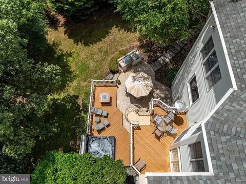 Exterior - 18752 Upper Meadow Dr, Leesburg, VA 20176 photo 18 of 21