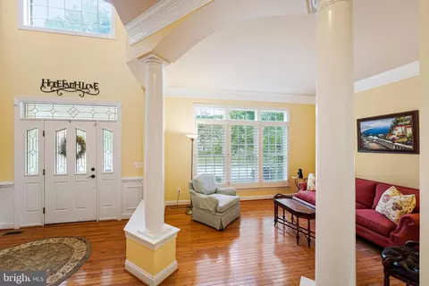 Entry Way - 18752 Upper Meadow Dr, Leesburg, VA 20176 photo 2 of 7