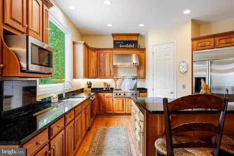 Kitchen - 18752 Upper Meadow Dr, Leesburg, VA 20176 photo 1 of 10