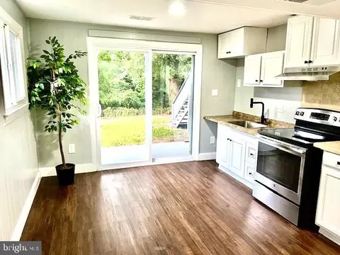 Kitchen - 406 W Maple Ave, Sterling, VA 20164 photo 22 of 26