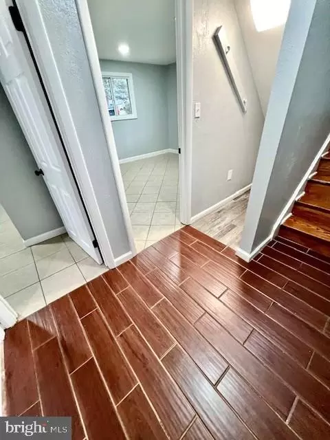 Entry Way - 406 W Maple Ave, Sterling, VA 20164 photo 3 of 10