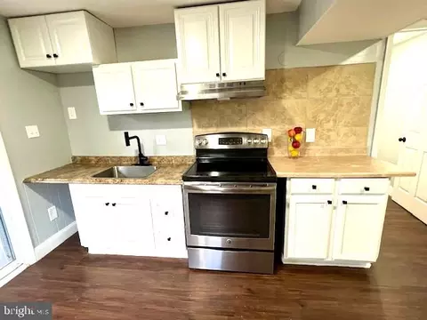 Kitchen - 406 W Maple Ave, Sterling, VA 20164 photo 19 of 26