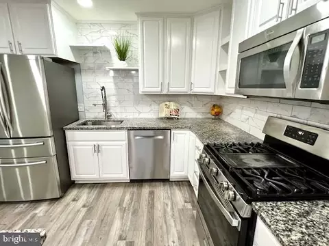 Kitchen - 406 W Maple Ave, Sterling, VA 20164 photo 10 of 26