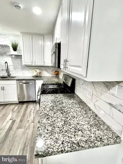 Kitchen - 406 W Maple Ave, Sterling, VA 20164 photo 12 of 26