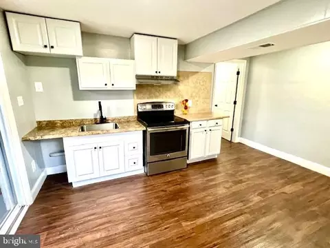 Kitchen - 406 W Maple Ave, Sterling, VA 20164 photo 21 of 26
