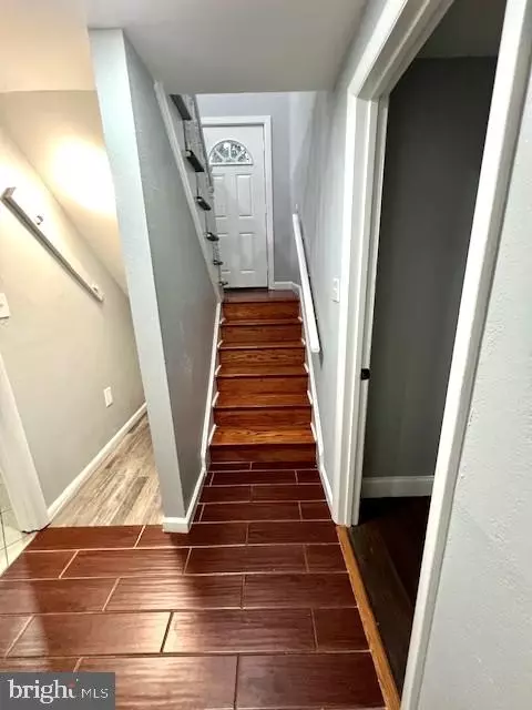 Entry Way - 406 W Maple Ave, Sterling, VA 20164 photo 2 of 10
