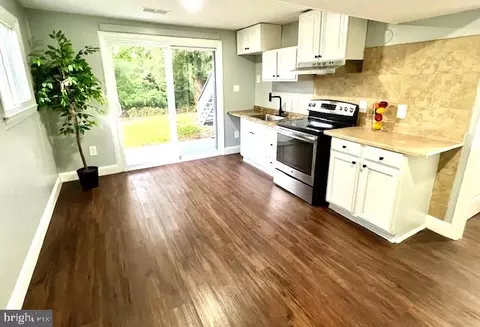 Kitchen - 406 W Maple Ave, Sterling, VA 20164 photo 24 of 26