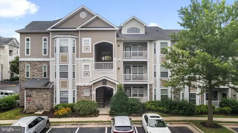 505 Sunset View Ter SE #304, Leesburg, VA 20175
