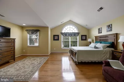 Bedroom - 25944 Donovan Dr, Chantilly, VA 20152 photo 1 of 3
