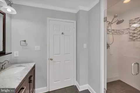 21308 Arrowhead Ct, Ashburn, VA 20147 photo 45