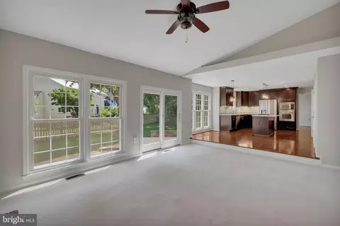 21308 Arrowhead Ct, Ashburn, VA 20147 photo 27