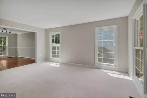 21308 Arrowhead Ct, Ashburn, VA 20147 photo 14