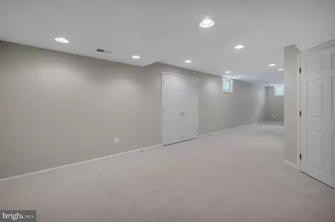 21308 Arrowhead Ct, Ashburn, VA 20147 photo 49