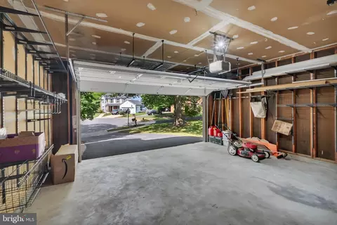 21308 Arrowhead Ct, Ashburn, VA 20147 photo 5